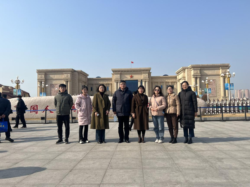 感悟海军历史 凝聚奋进力量 —...