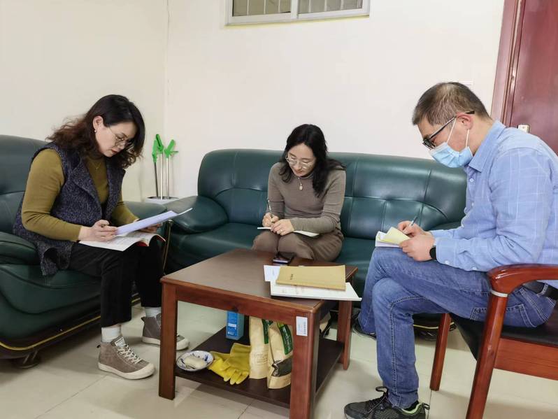 对外交流合作处党支部传达学习学...